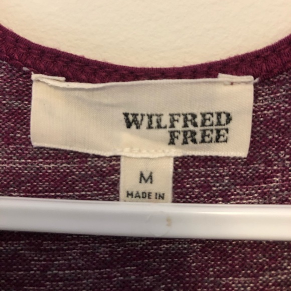 Sleeveless Purple Shirt - Picture 2 of 2